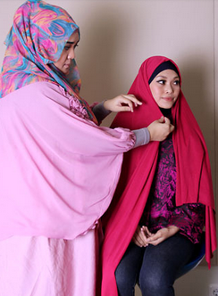 Tutorial Hijab Pasmina Polos yang Praktis